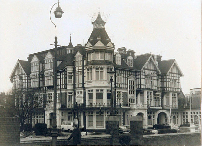 QueensHotel1965